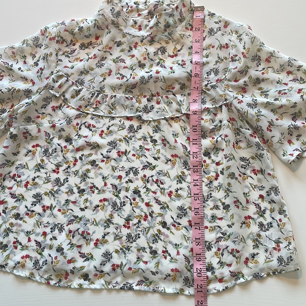 Bleuh ciel Ruffle Top - Picture 12 of 13
